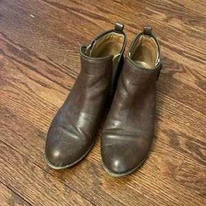 Bongo Ankle Brown Boots with zipper details